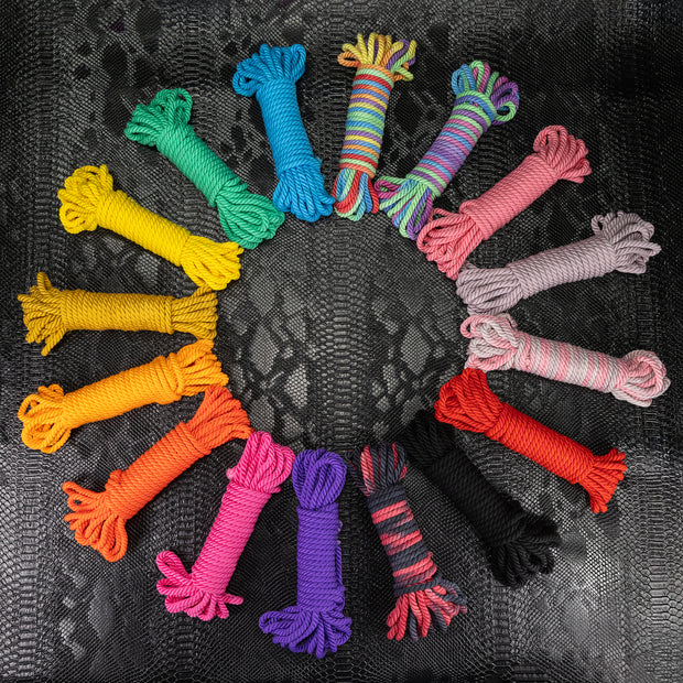 <a href="/en-ca/collections/holidays-stocking-stuffers" title="KINK Stocking Stuffers">Stocking Stuffers</a>