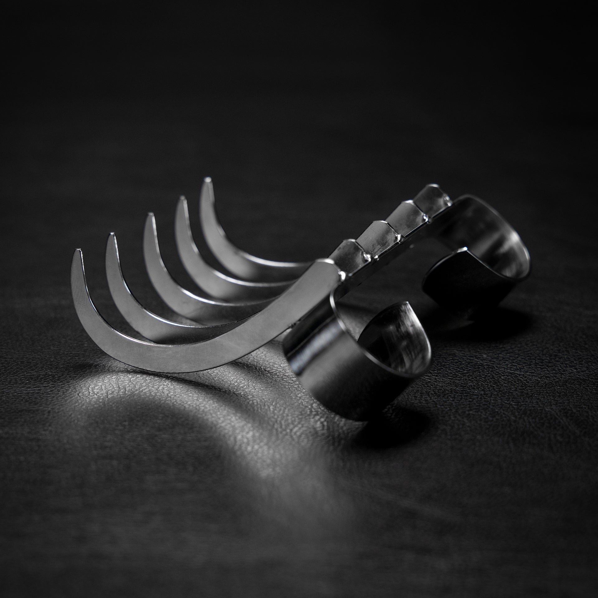 The Bear Claw | Kink Store The Bear Claw | Kink Store