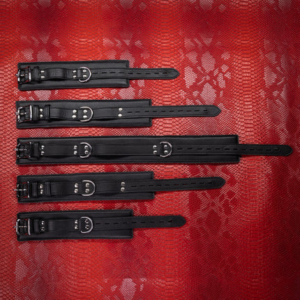 Five Piece Signature Leather Set by Kink