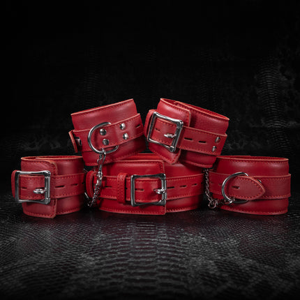 Five Piece Signature Leather Set by Kink