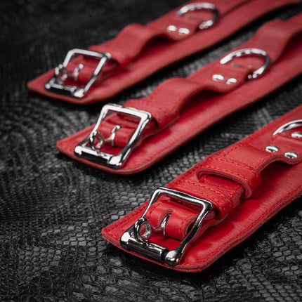 Five Piece Signature Leather Set by Kink