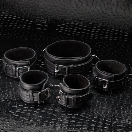 Five Piece Signature Leather Set by Kink