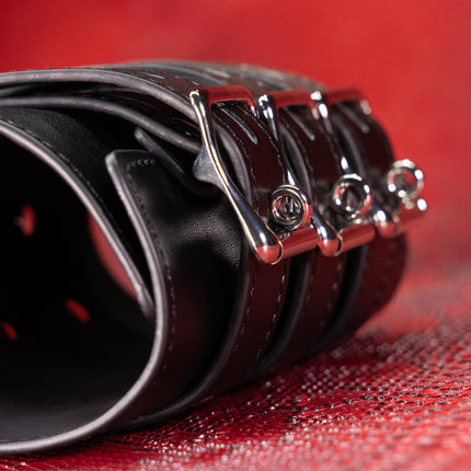 Arm Binder by KINK
