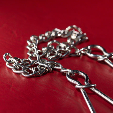 Detail of heavy curb chain on Jumbo Tweezer Clamps by KINK