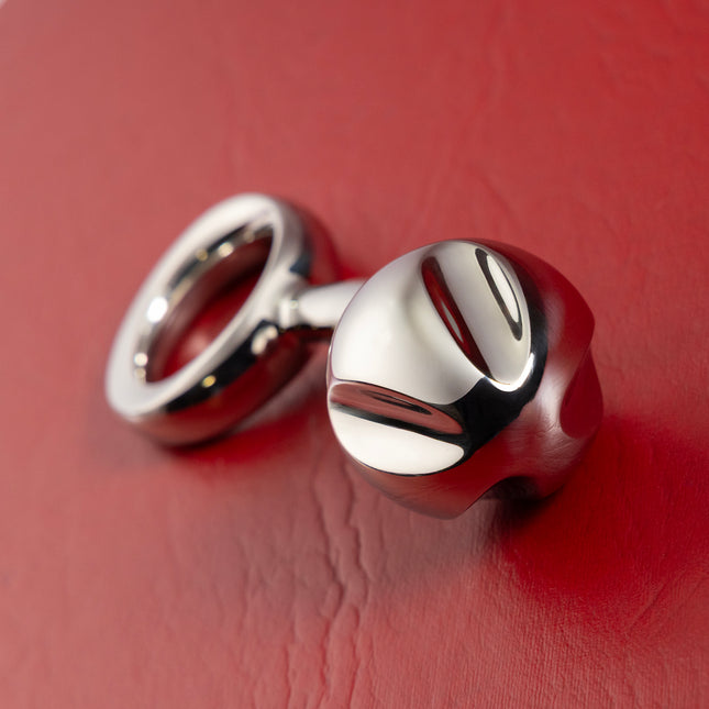close up anal butt plug
